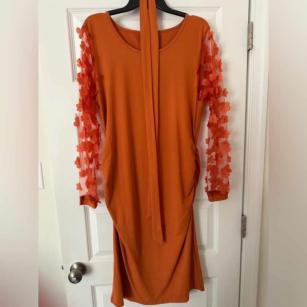Maternity dress
New with tags